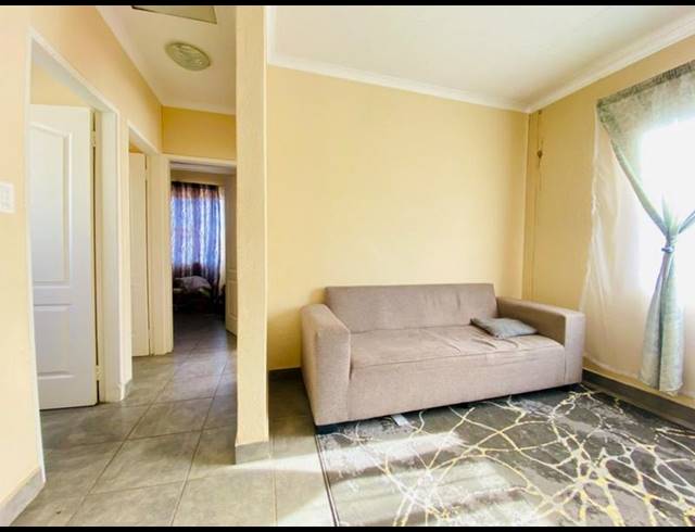 2 BEDROOM HOUSE FOR SALE IN VANDERBIJLPARK CE